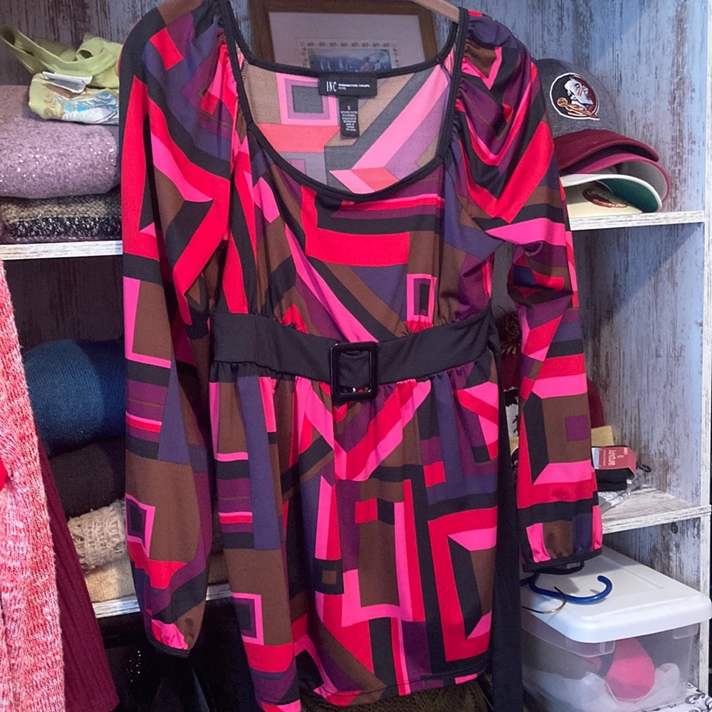 Ladies Top with Black Belt Buckle